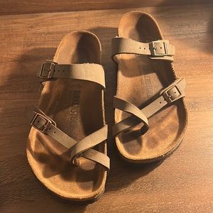Birkenstock Mayari Sandal